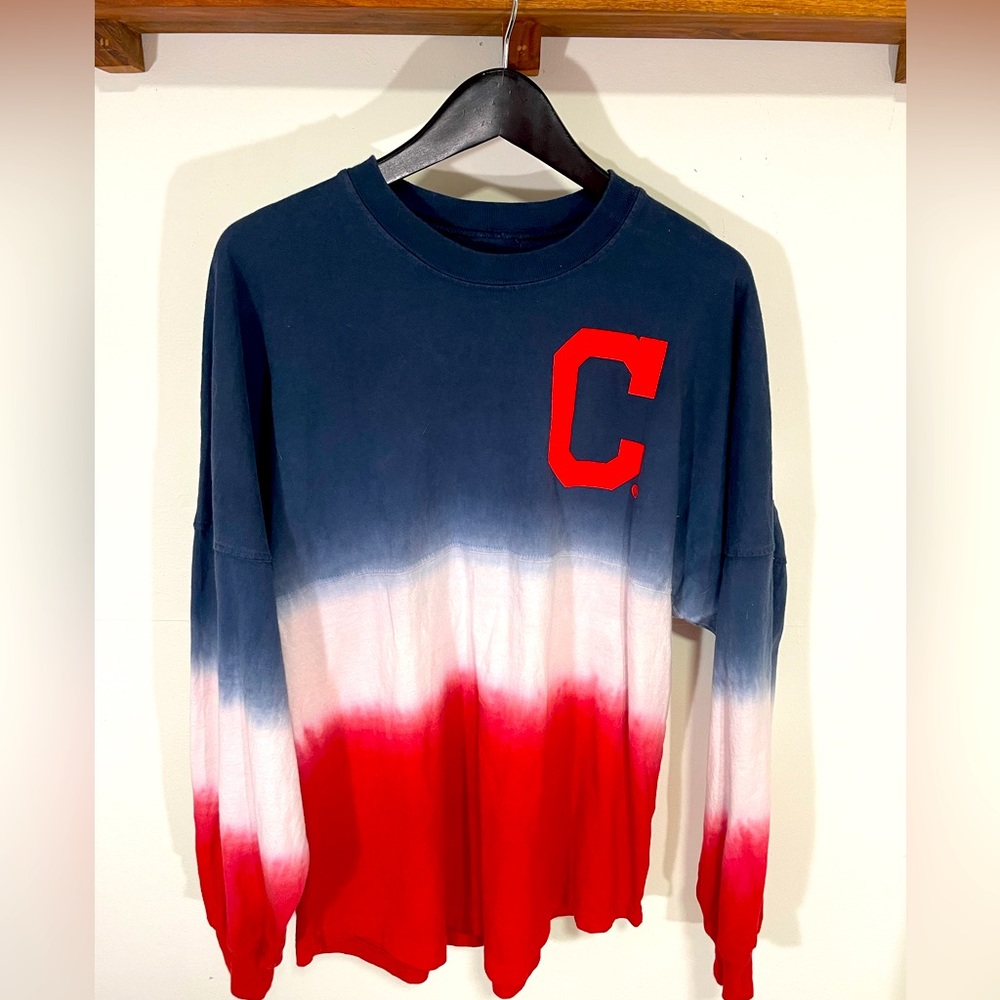 Fanatics - Cleveland Indians Oversized Long Sleeve Ombre Spirit - Women’s Medium